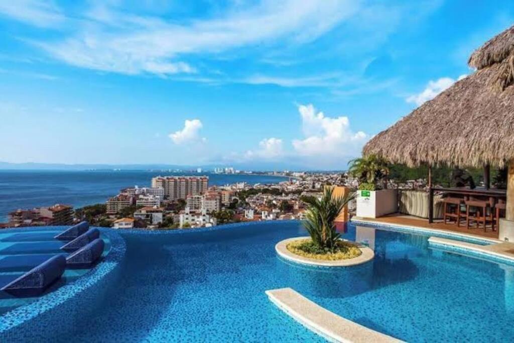 Pinnacle Pool On The Rooftop Puerto Vallarta Eksteriør billede